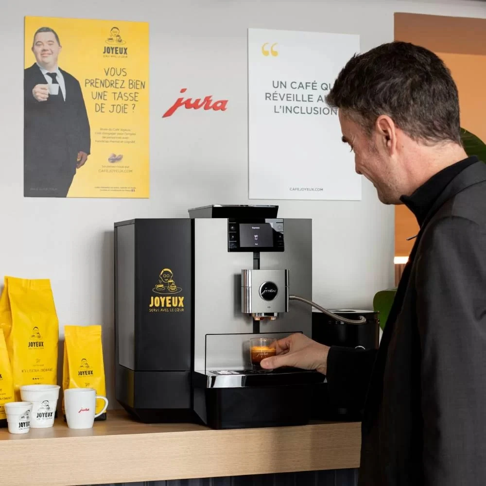 Cafe_joyeux.jpg