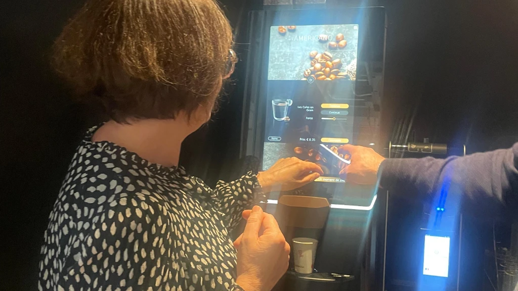 ______SALOMON 1.3489111493752019660.10777002031343070740.JPG