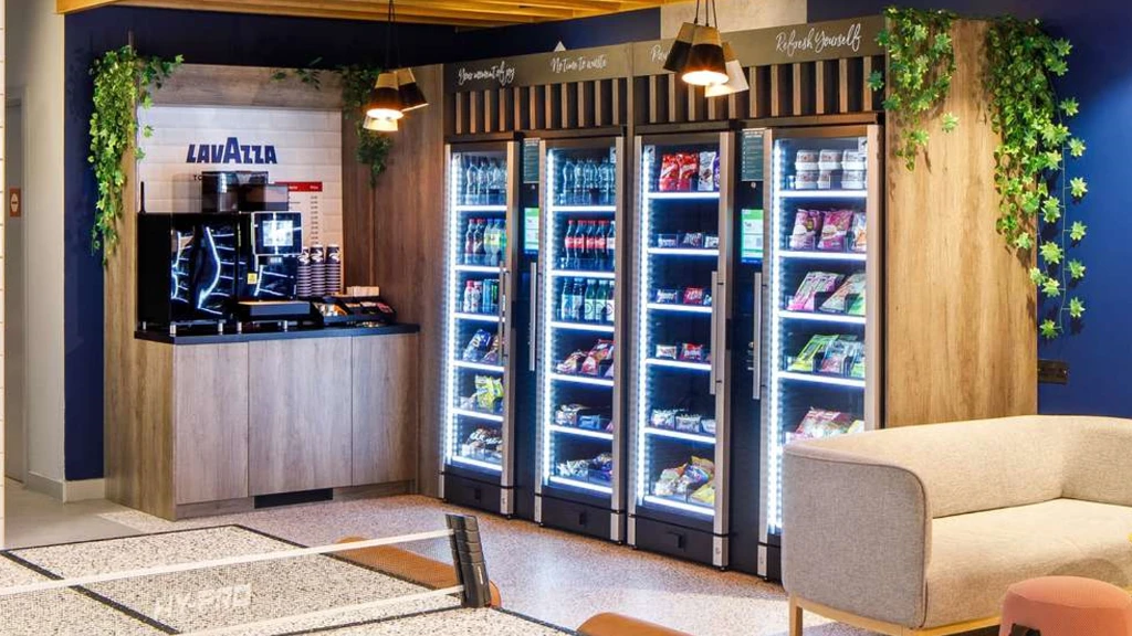 Ibis Manchester Lobby Close.png